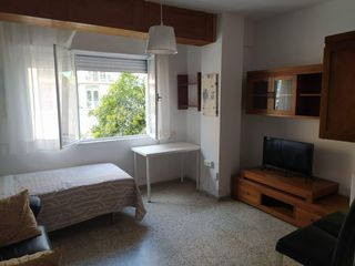 Rent Studio in Camino de Ronda