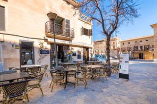 Country house in Pollença Poble. Inversión en casa a la venta en el centro de pollensa, mallorca