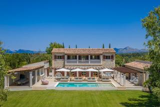 Mas à Pollença Poble. Impresionante y lujosa casa de campo con casa de invitados en ve
