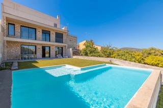 Casa aparellada a Campanet. Luminoso adosado de estilo contemporáneo en venta en campanet, m