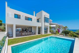 Chalet in Port d´Alcúdia-Platja dÁlcúdia. Villa de lujo de nueva construcción en venta en alcanada, alcudi