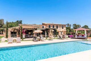 Country house in Llucmajor Interior. Finca rústica con licencia etv en venta en llucmajor, mallorca