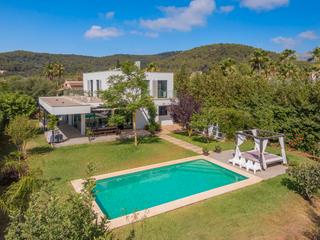 Xalet a Sa Pobla. Impresionante villa moderna con 4 dormitorios, piscina y jardín