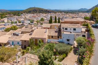 Chalet in Pollença Poble. Encantadora casa de pueblo con mucho carácter y potencial en ven