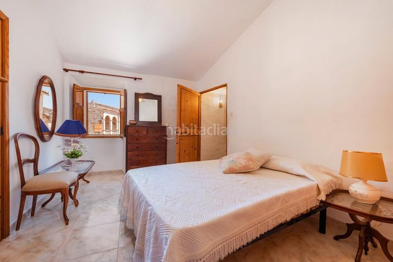Foto f6c927dd-7ec4-41c9-9ed5-0b04f39c5bca. Country house with parking in Selva