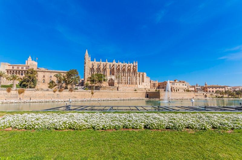 Foto b76a949c-5469-4346-a6c2-7249b2b46aa3. Towny house with heating parking in El Sindicat Palma de Mallorca