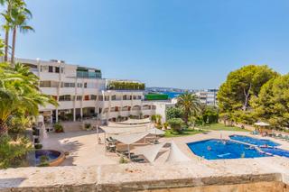 Apartment in Peguera. Apartamento con vistas al mar en venta en un exclusivo complejo