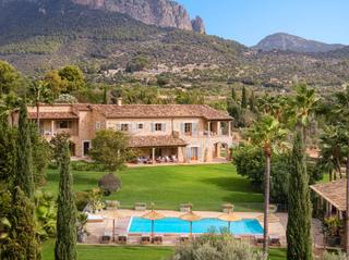 Country house in Alaró. Magnífica finca con olivares a la venta en alaró, mallorca