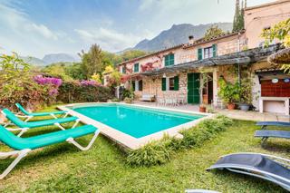 Mas à Fornalutx. Dos finca con licencia de alquiler vacacional en biniaraix en ve