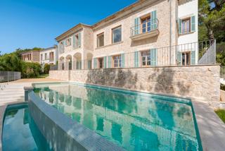 Chalet à Pollença Poble. Amplia villa con piscina privada en venta en el campo de golf de