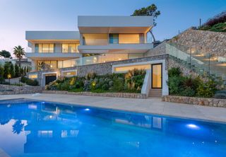Xalet a Sol de Mallorca. Espectacular villa en primera línea en venta en sol de mallorca.