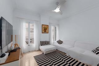 Apartment in Jaume III. Oportunidad de inversión de amplio piso en venta en el corazón d