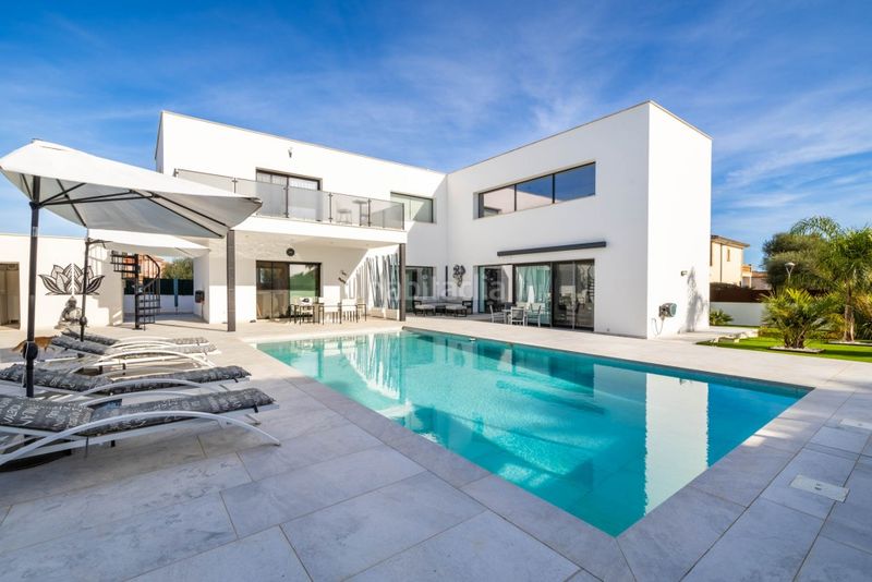 Foto 8b394343-756f-4bd6-a72d-42dbff26fe45. Xalet amb calefacció aparcament piscina a Cales de Mallorca Manacor