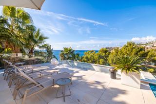 Xalet a Port D´Andratx. Llamativa villa con vistas al mar en venta en una zona privilegi