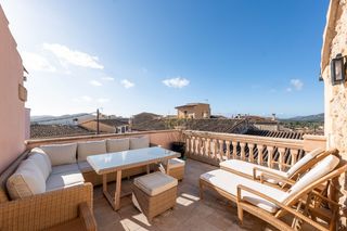 Country house in Calvià Poble. Gran casa de pueblo en venta en calvià, mallorca
