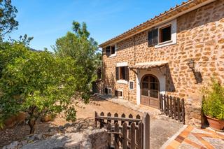 Masia a Sóller. Casa de campo con fabulosas vistas en venta en las afueras de só