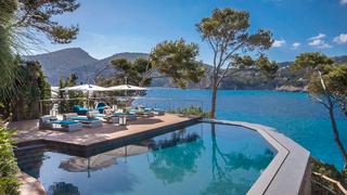 Xalet a Es Camp de Mar. Increíble villa con vistas al mar en venta en camp de mar, suroe
