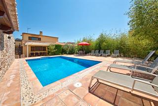 Chalet in Port de Pollença. Magnífica villa con licencia turistica en venta en puerto pollen