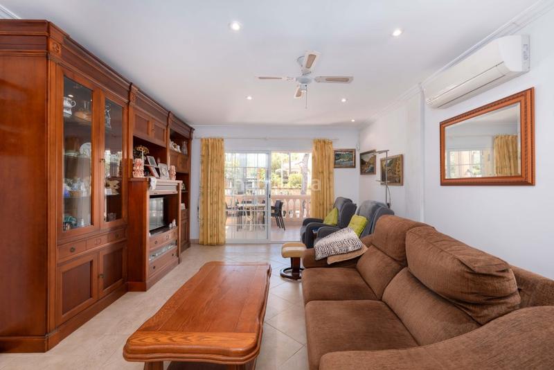 Foto e3232d0c-cf17-4c14-82ec-541a38b30568. Xalet amb aparcament piscina a Santa Ponça Calvià