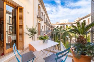 Apartment in La Llotja-Born. Elegante piso de 4 dormitorios en el corazón de palma en venta,