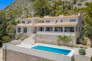 Chalet à Pollença Poble. Magnífica villa reformada con increíbles vistas en venta en poll