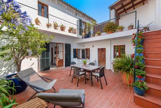 Masia a Pollença Poble. Encantadora casa adosada con patio oasis en venta en pollensa, n