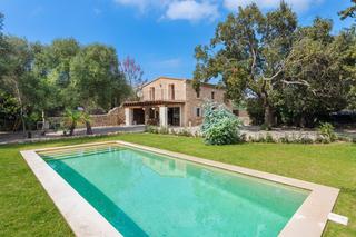 Masía en Pollença Poble. Preciosa villa independiente con piscina en venta en la font, po