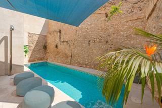 Mas à Pollença Poble. Impecable casa de pueblo con piscina en venta en pollensa, norte