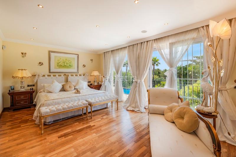 Foto 9fb82291-7681-4874-bd5b-d8c983d5be0a. Masía magnífica casa de campo con piscinas y spa en venta cerca , mallorca en Binissalem