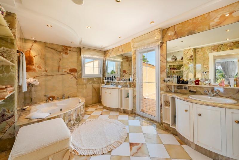 Foto d1dd5ead-ebb4-4295-ab13-0ad9f383ade8. Masía magnífica casa de campo con piscinas y spa en venta cerca , mallorca en Binissalem