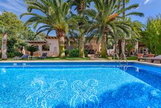 Country house in Sencelles. Hermosa casa de campo en una generosa parcela, en venta en sence