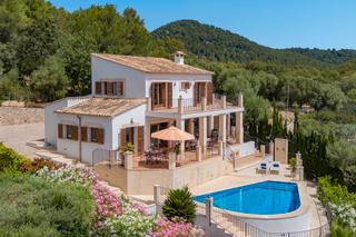 Chalet in Sa Pobla. Preciosa villa familiar con fantásticas vistas en venta cerca de