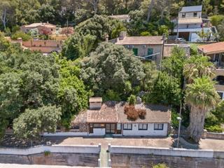 Chalet en Cala Sant Vicenç. Proyecto de renovación de villa en ubicación privilegiada en ven