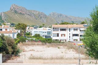 Landgut in Pollença Poble. Parcela privilegiada con vistas a la montaña en venta en puerto