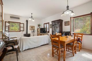 Bauernhof in Sant Elm. Finca tradicional mediterránea en venta en sant elm, al suroeste