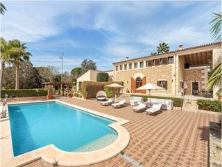 Mas à Ses Salines Poble. Casa de campo tradicional en venta cerca de es trenc, sur de mal