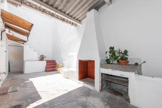 Masia a Pollença Poble. Casa adosada con carácter y potencial a la venta en el centro de