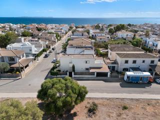 Xalet a Campos. Casa independiente en venta cerca de la playa en la rapita, sure