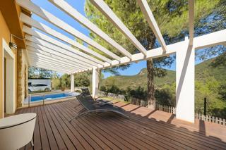 Masia a Esporles. Finca tranquila con vistas a la montaña en venta en esporles, su