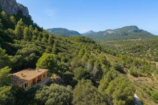 Masia a Esporles. Finca tranquila con vistas a la montaña en venta en esporles, su