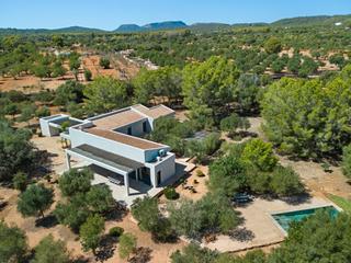 Masía en Porreres. Moderna finca con diseño vanguardista en venta en porreres, sur