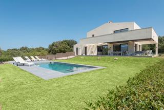 Mas à Selva. Elegante refugio rural en venta cerca de selva, norte de mallorc