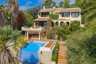 Xalet a Ciutat d´Alcúdia. Encantadora villa en venta en alcanada, noreste de mallorca