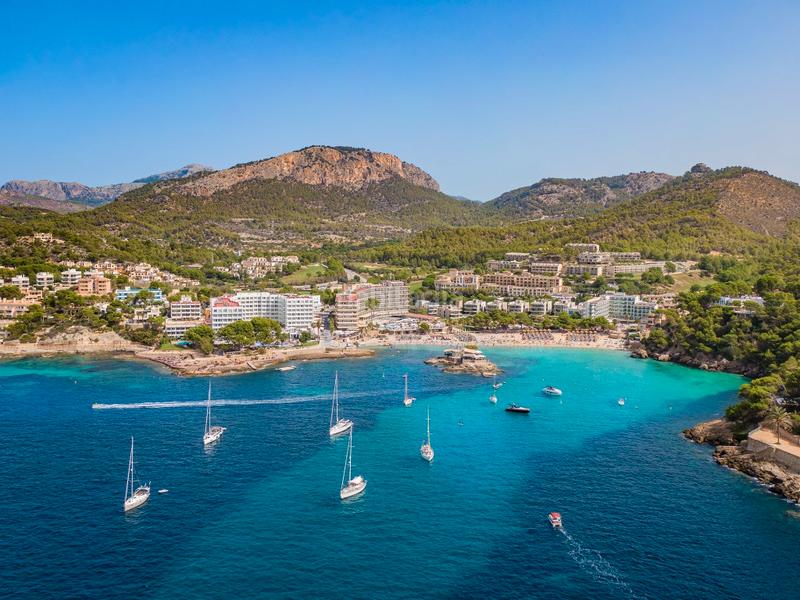 Foto 07807cf1-3bf9-49ec-b564-74bc8c24824d. Doppelhaus mit heizung parking pool in Es Camp de Mar Andratx