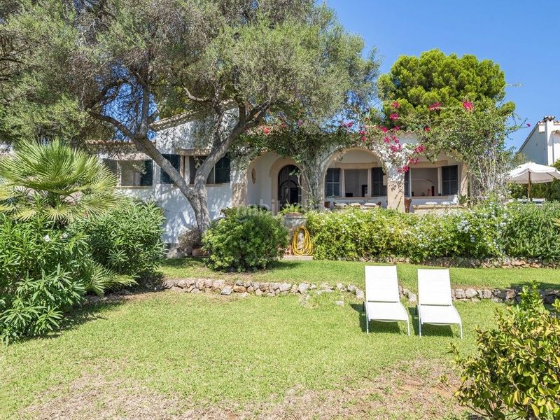 Foto 005cb573-40d7-4408-9bf9-f5b1a0dd8987. Chalet impresionante villa frente al mar en venta en alcanada, noreste de mallorca en Alcúdia