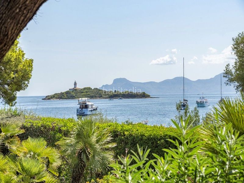 Foto c2eff5e3-2f21-491e-ab8d-cf7b02186b0f. Chalet impresionante villa frente al mar en venta en alcanada, noreste de mallorca en Alcúdia