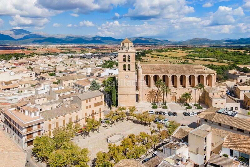 Foto e80a37c6-87f0-4a35-8304-fc2f4207039a. Masia amb calefacció aparcament a Muro