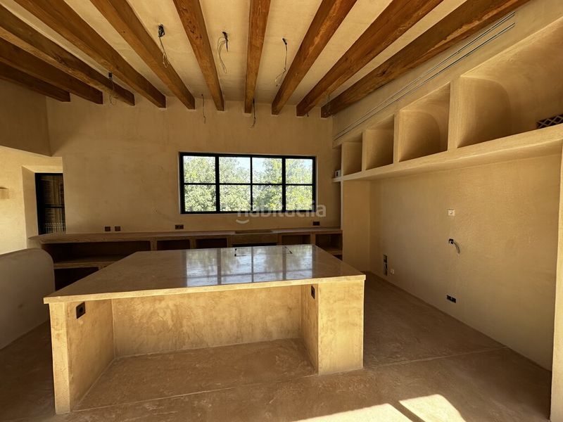 Foto f2860879-90c5-4b28-9862-55e7579a28ba. Masia amb calefacció aparcament piscina a Campanet