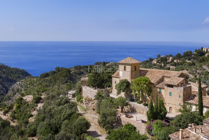 Foto f4e09895-3103-4d8a-9d7e-96d3e4663b8d. Masia amb aparcament piscina a Deià