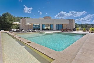 Chalet en Cala Vedella-Cala Tarida. Finca exclusiva con vistas al mar y licencia de alquiler turísti